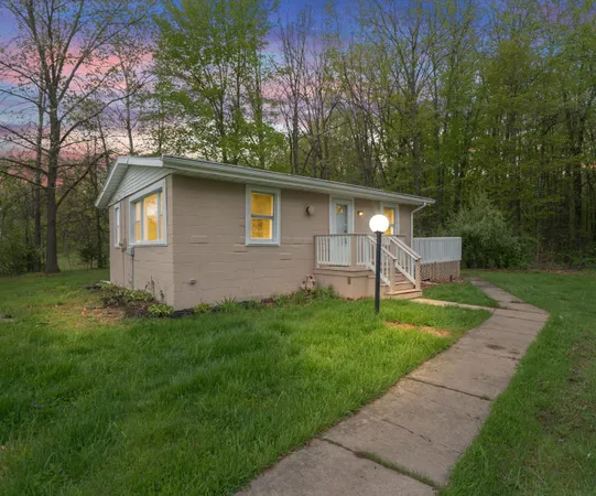 $170,000 | 24118 Martinsville Road, Belleville, MI 48111