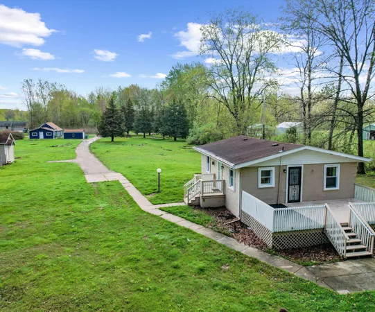 $170,000 | 24118 Martinsville Road, Belleville, MI 48111