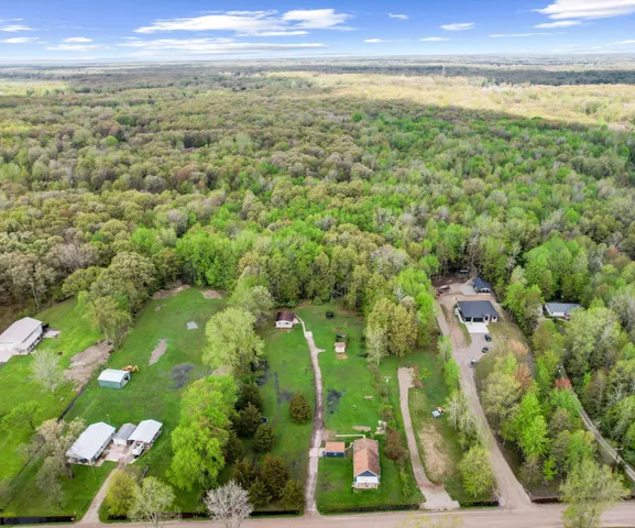 $165,000 | 24118 Martinsville Road, Belleville, MI 48111