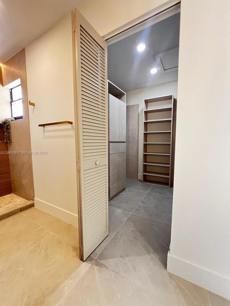 6243 Northwest 171st Street Hialeah, FL 33015 - Photo 16 of 31