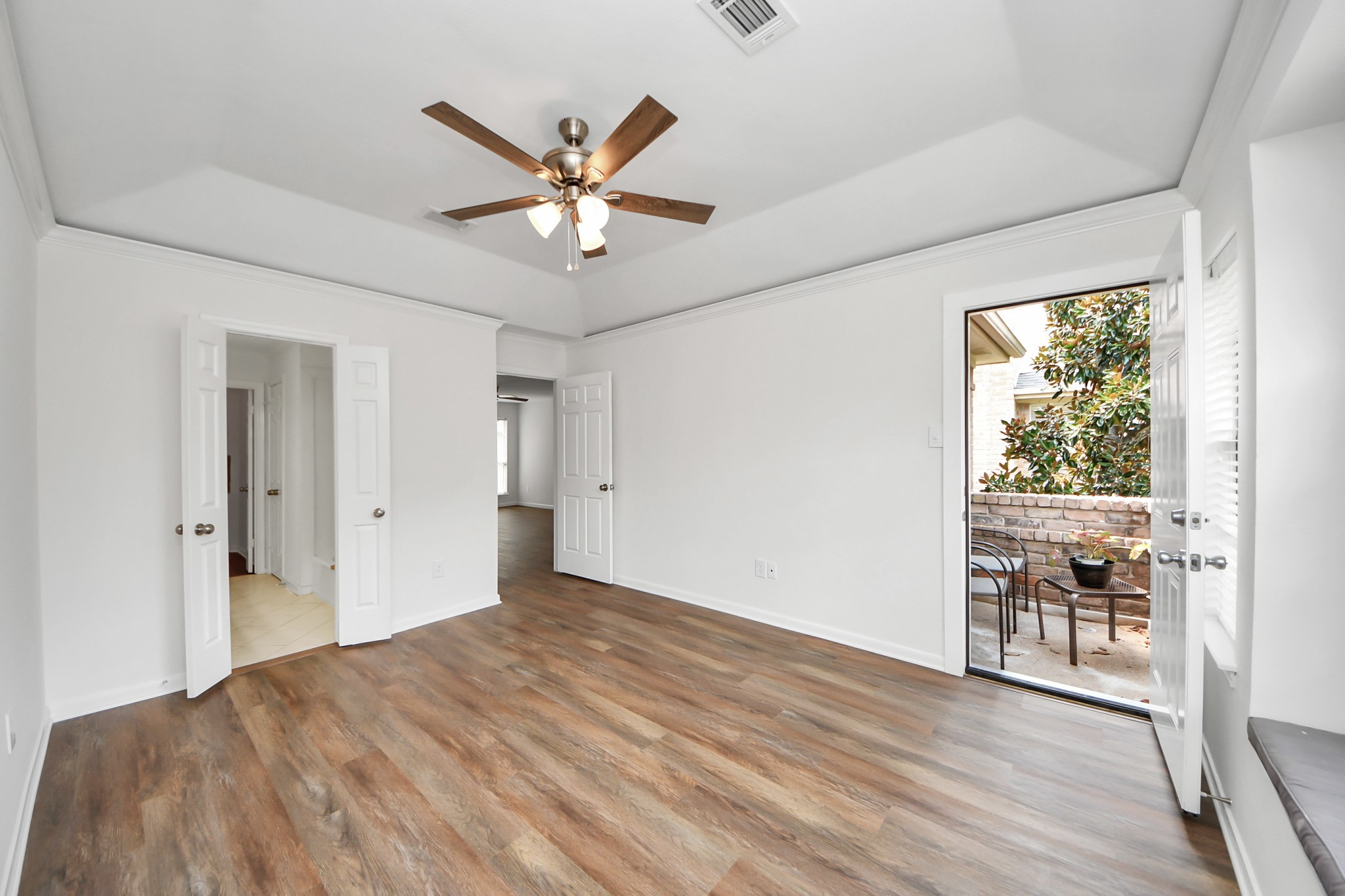 5515 Strack Road, Unit 122 Houston, TX 77069 - Photo 14 of 23 Patio off of master bedroom