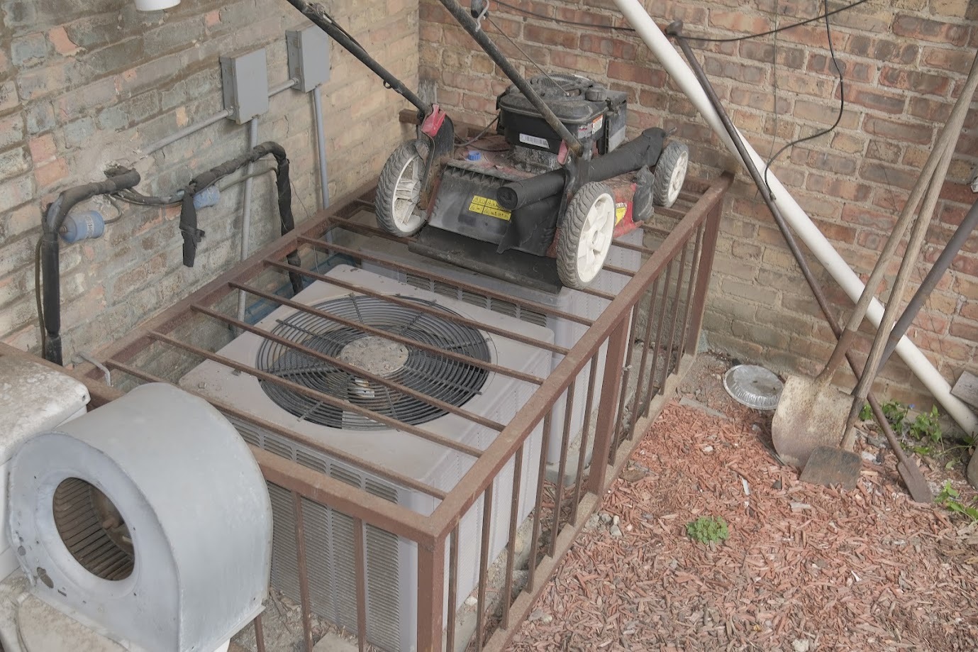 1651 West 79th Street Chicago, IL 60620 - Photo 28 of 29 a utility room with dryer and washer