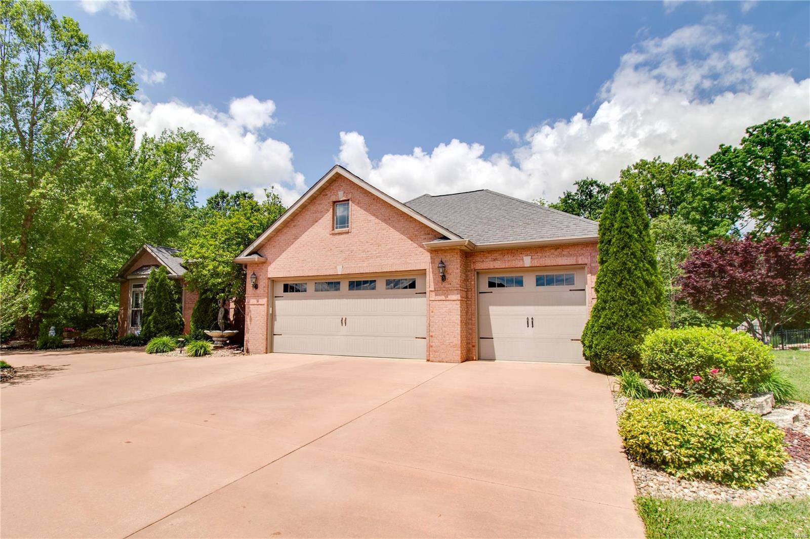 7310 Timbercrest Drive Godfrey, IL 62035 - Photo 11 of 92 Gallery Image 11