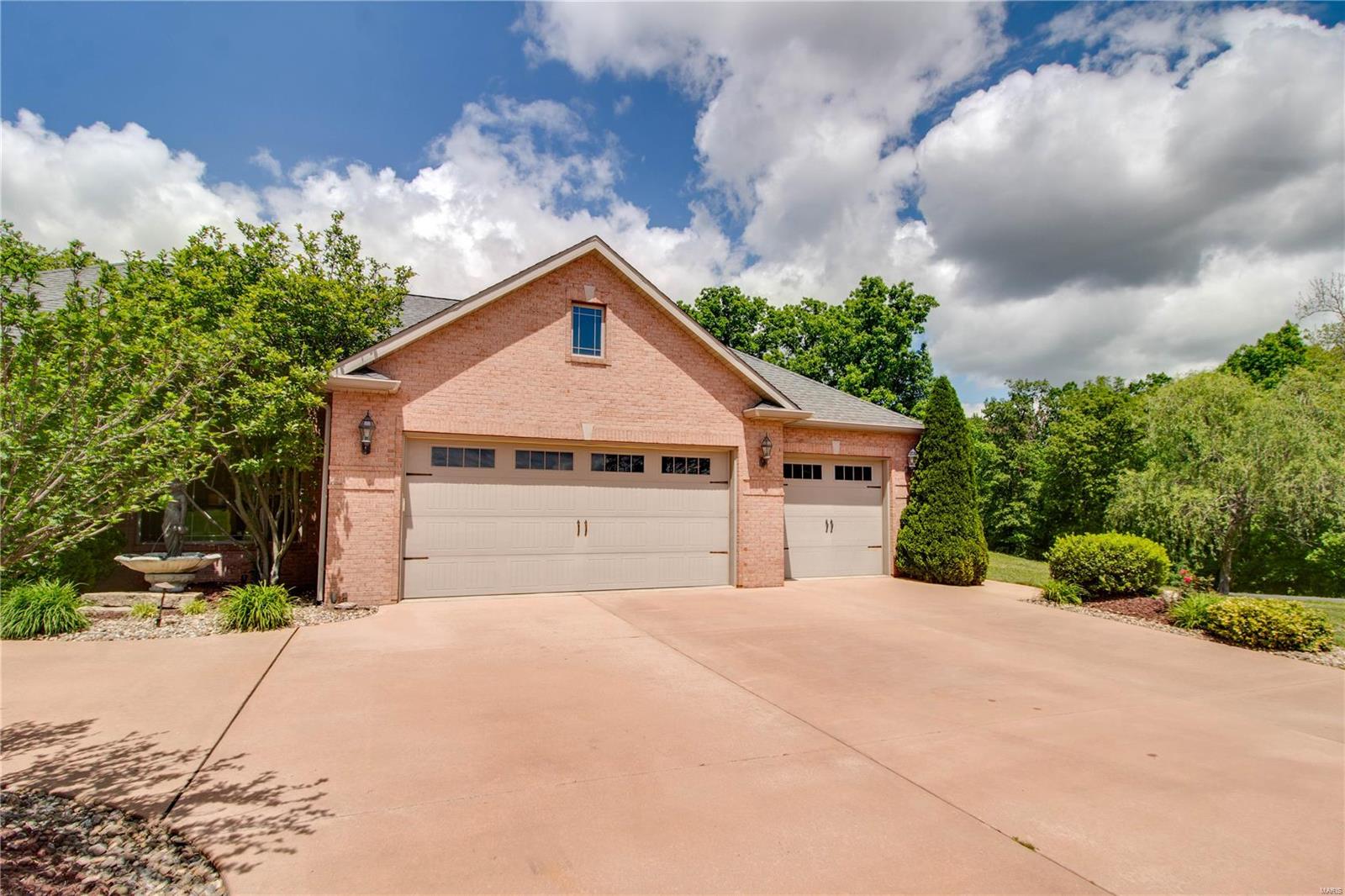 7310 Timbercrest Drive Godfrey, IL 62035 - Photo 12 of 92 Gallery Image 12