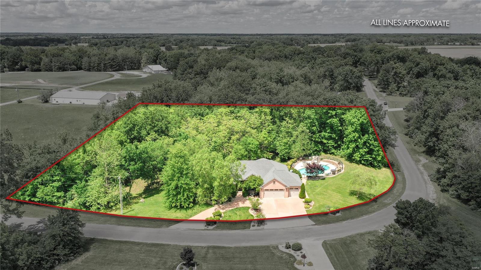 7310 Timbercrest Drive Godfrey, IL 62035 - Photo 3 of 92 Gallery Image 3
