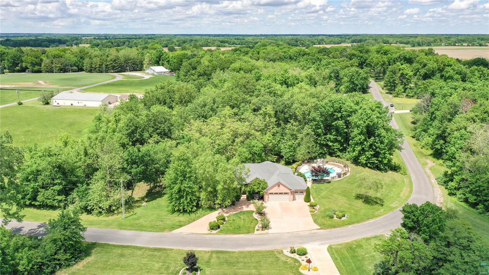 7310 Timbercrest Drive Godfrey, IL 62035 - Photo 4 of 92 Gallery Image 4