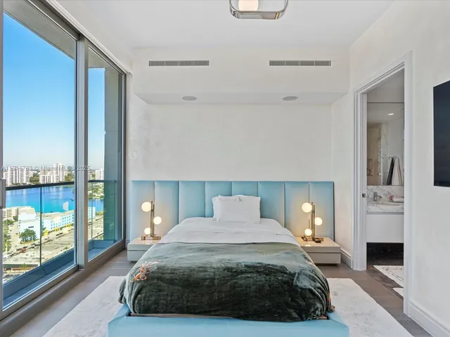 $7,800,000 | 17901 Collins Avenue, Unit 2602, Sunny Isles Beach, FL 33160
