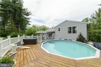429 Silver Run Valley Road Westminster, MD 21158 - Photo 2 of 24 POOL WITH DECK