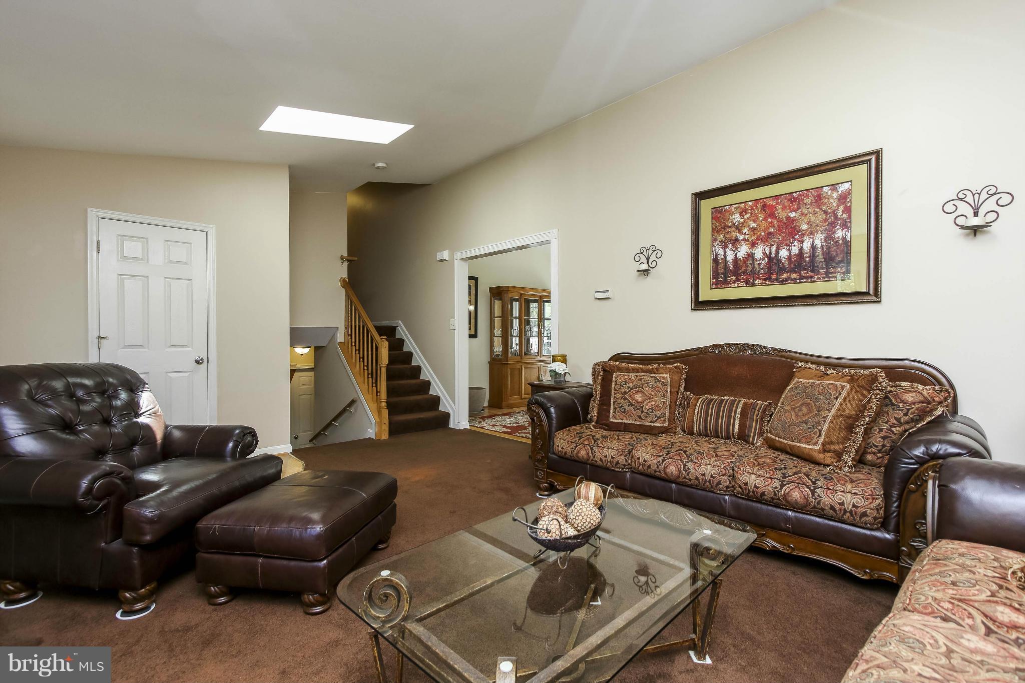 429 Silver Run Valley Road Westminster, MD 21158 - Photo 10 of 24 LARGE, BRIGHT ROOM