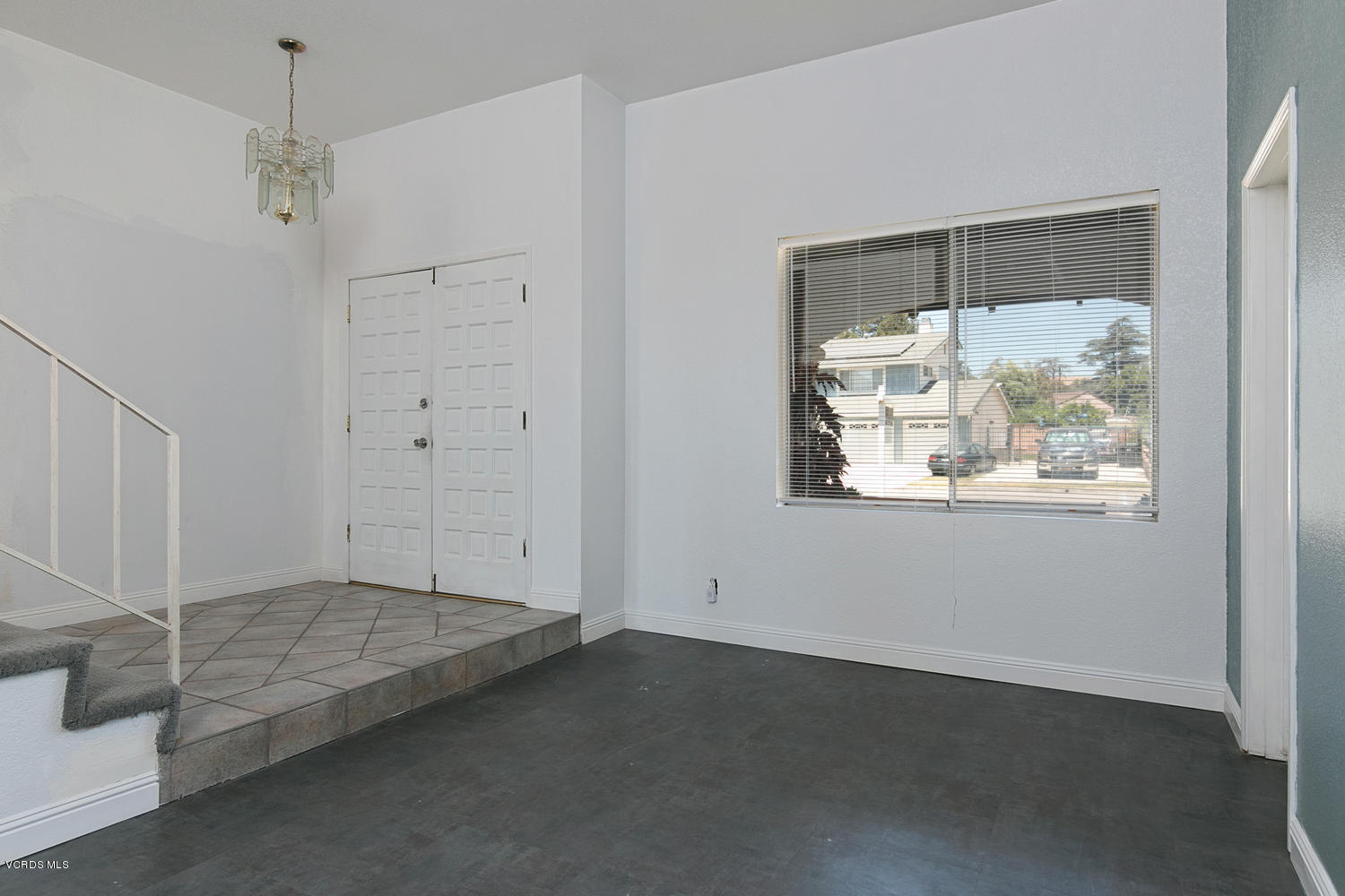 4268 Springfield Street Simi Valley, CA 93063 - Photo 4 of 26 4268 Springfield St-004-6-Living Room-ML