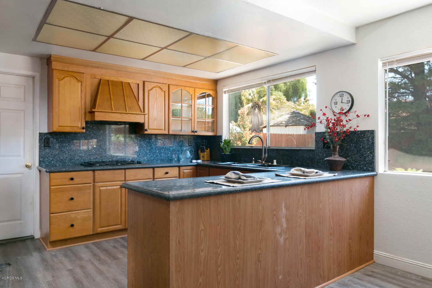 4268 Springfield Street Simi Valley, CA 93063 - Photo 5 of 26 4268 Springfield St-005-9-Kitchen-MLS_Si