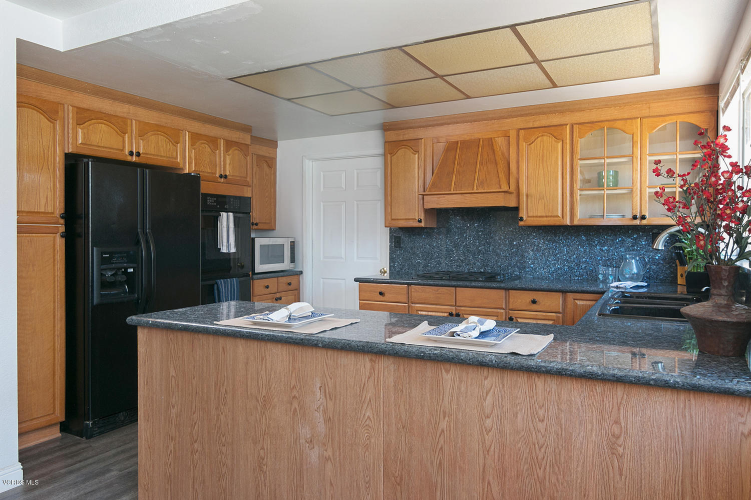 4268 Springfield Street Simi Valley, CA 93063 - Photo 6 of 26 4268 Springfield St-006-4-Kitchen-MLS_Si