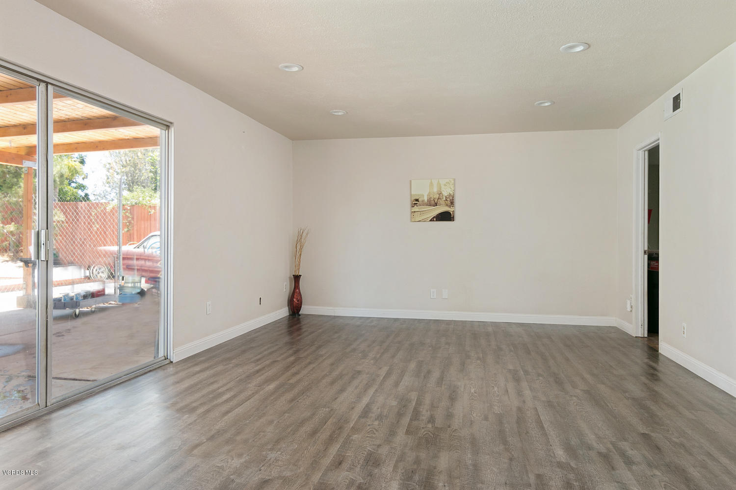 4268 Springfield Street Simi Valley, CA 93063 - Photo 10 of 26 4268 Springfield St-010-14-Family Room-M