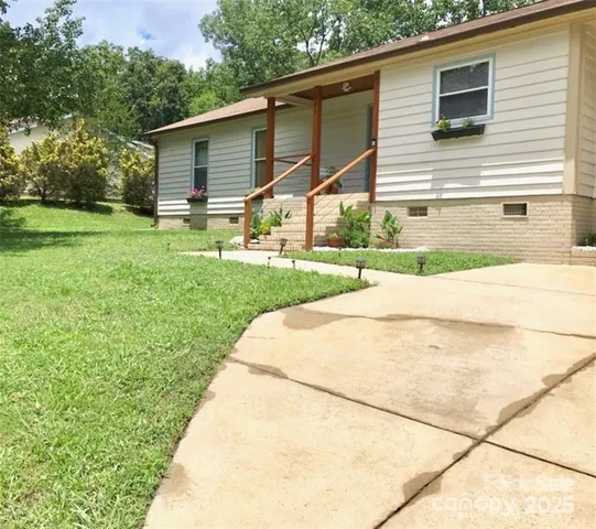 $415,000 | 501 Vista Grande Circle, Charlotte, NC 28226