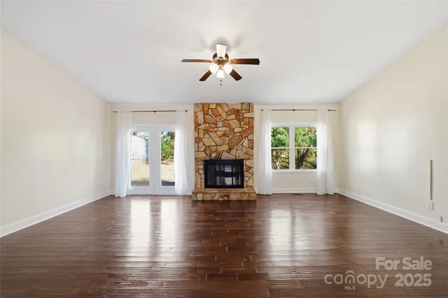 $415,000 | 501 Vista Grande Circle, Charlotte, NC 28226