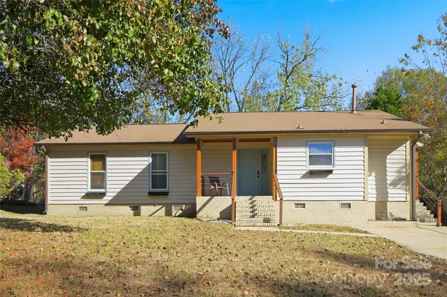 $415,000 | 501 Vista Grande Circle, Charlotte, NC 28226