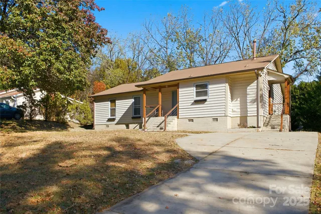 $415,000 | 501 Vista Grande Circle, Charlotte, NC 28226