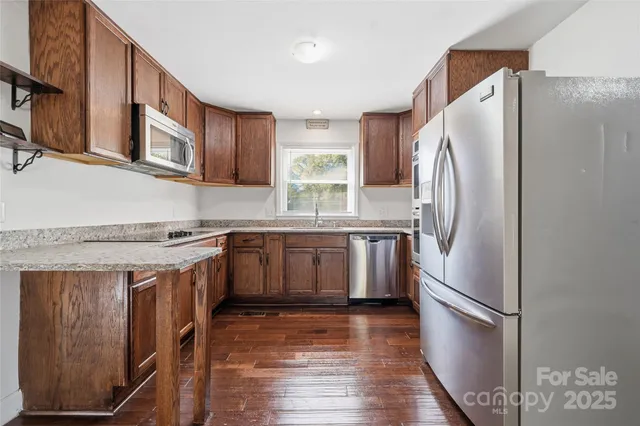 $415,000 | 501 Vista Grande Circle, Charlotte, NC 28226