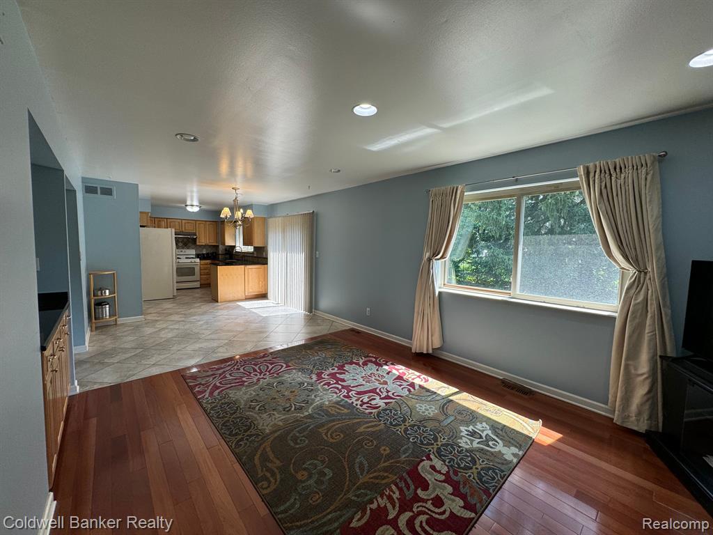 6516 Raintree Court Canton, MI 48187 - Photo 11 of 41
