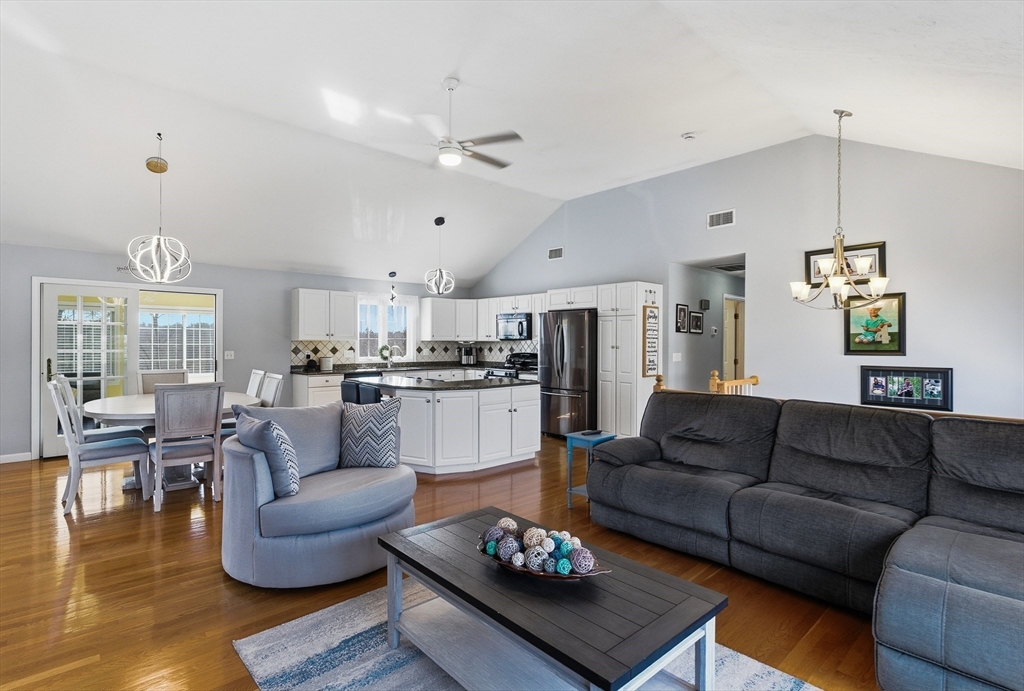 16 Princeton Road Hudson, MA 01749 - Photo 3 of 40