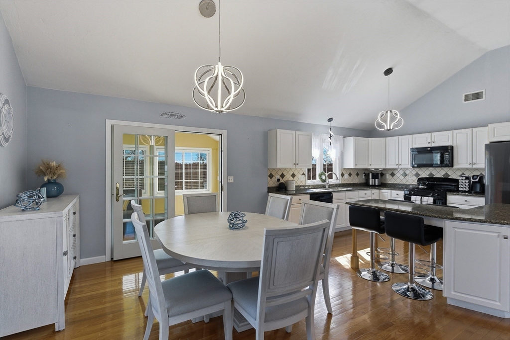 16 Princeton Road Hudson, MA 01749 - Photo 4 of 40