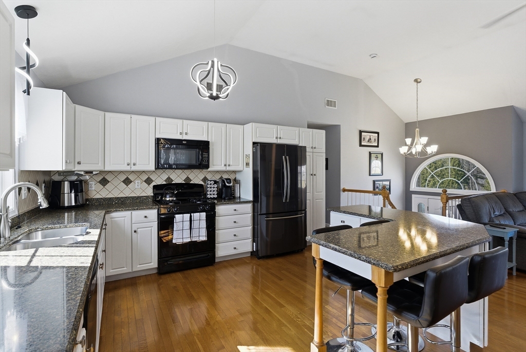 16 Princeton Road Hudson, MA 01749 - Photo 7 of 40