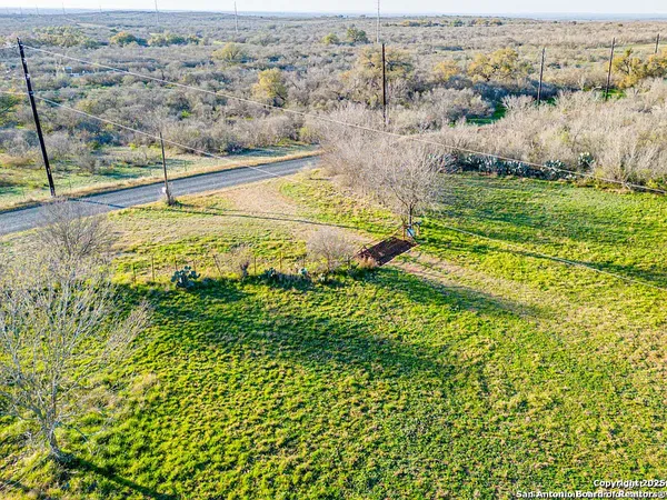 $153,000 | 2693 County Road 467, Devine, TX 78016