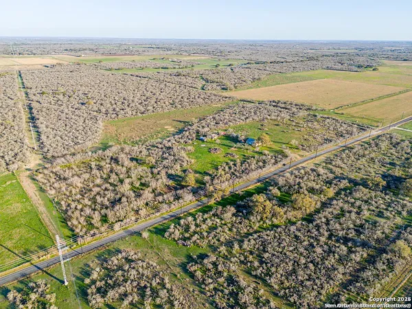 $153,000 | 2693 County Road 467, Devine, TX 78016