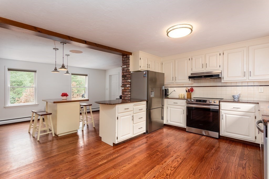 10 Grafton Road Upton, MA 01568 - Photo 6 of 42