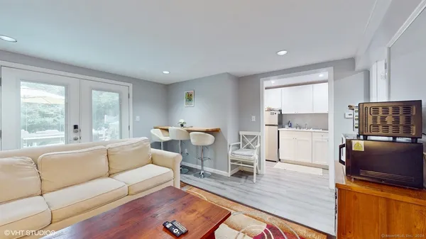 $819,000 | 305 Westport Turnpike, Fairfield, CT 06824