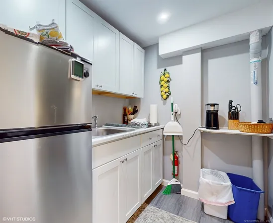 $819,000 | 305 Westport Turnpike, Fairfield, CT 06824