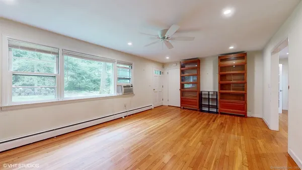 $819,000 | 305 Westport Turnpike, Fairfield, CT 06824