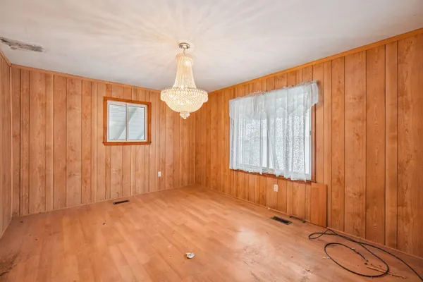 $132,000 | 869 Lincoln Avenue, Lincoln Park, MI 48146