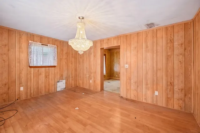 $144,900 | 869 Lincoln Avenue, Lincoln Park, MI 48146