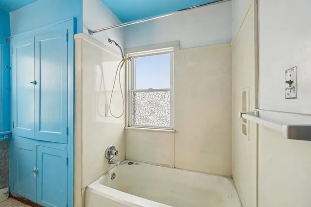 $144,900 | 869 Lincoln Avenue, Lincoln Park, MI 48146