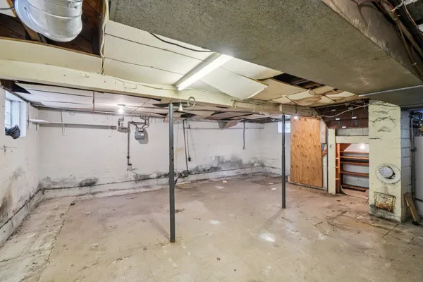 $132,000 | 869 Lincoln Avenue, Lincoln Park, MI 48146