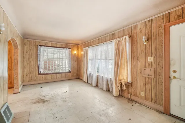 $144,900 | 869 Lincoln Avenue, Lincoln Park, MI 48146