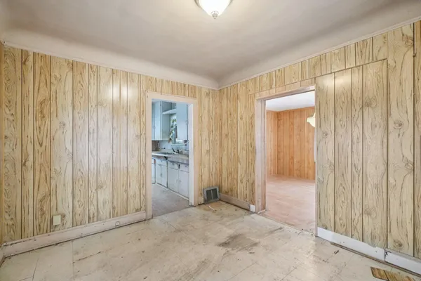 $132,000 | 869 Lincoln Avenue, Lincoln Park, MI 48146