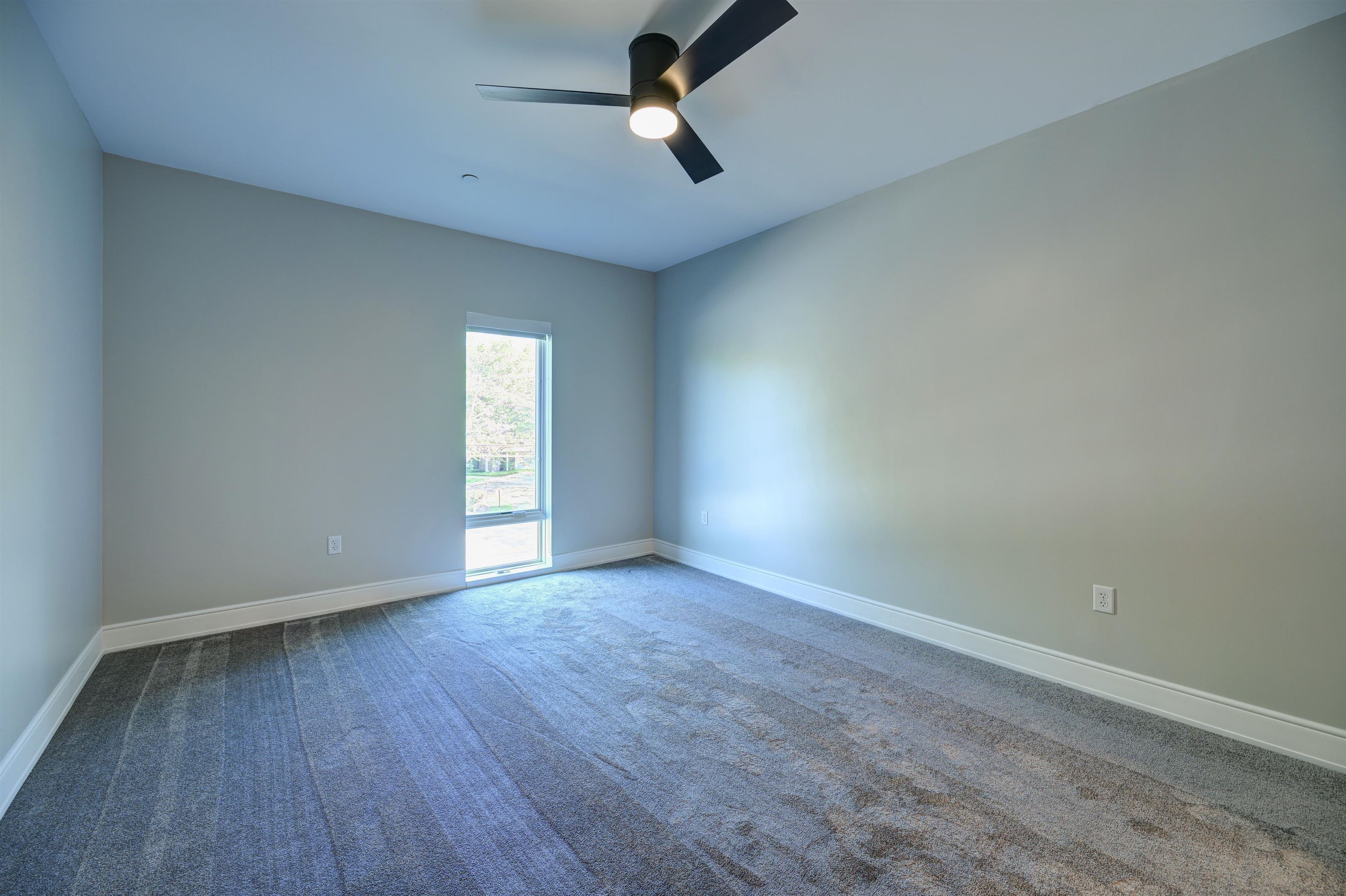 2059 Lafayette Road, Unit 201 Portsmouth, NH 03801 - Photo 23 of 26