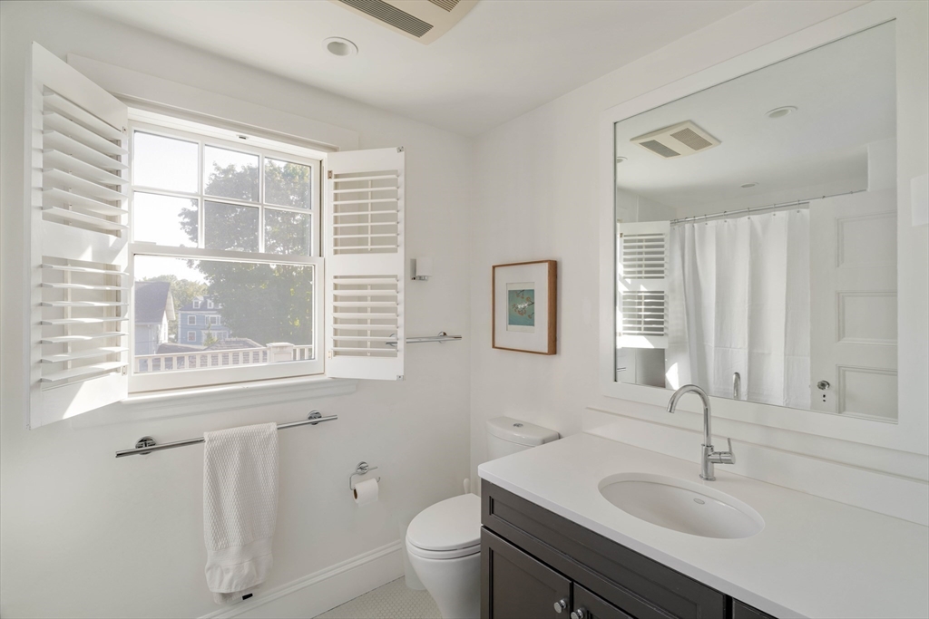 700 Commonwealth Avenue Newton, MA 02459 - Photo 33 of 41