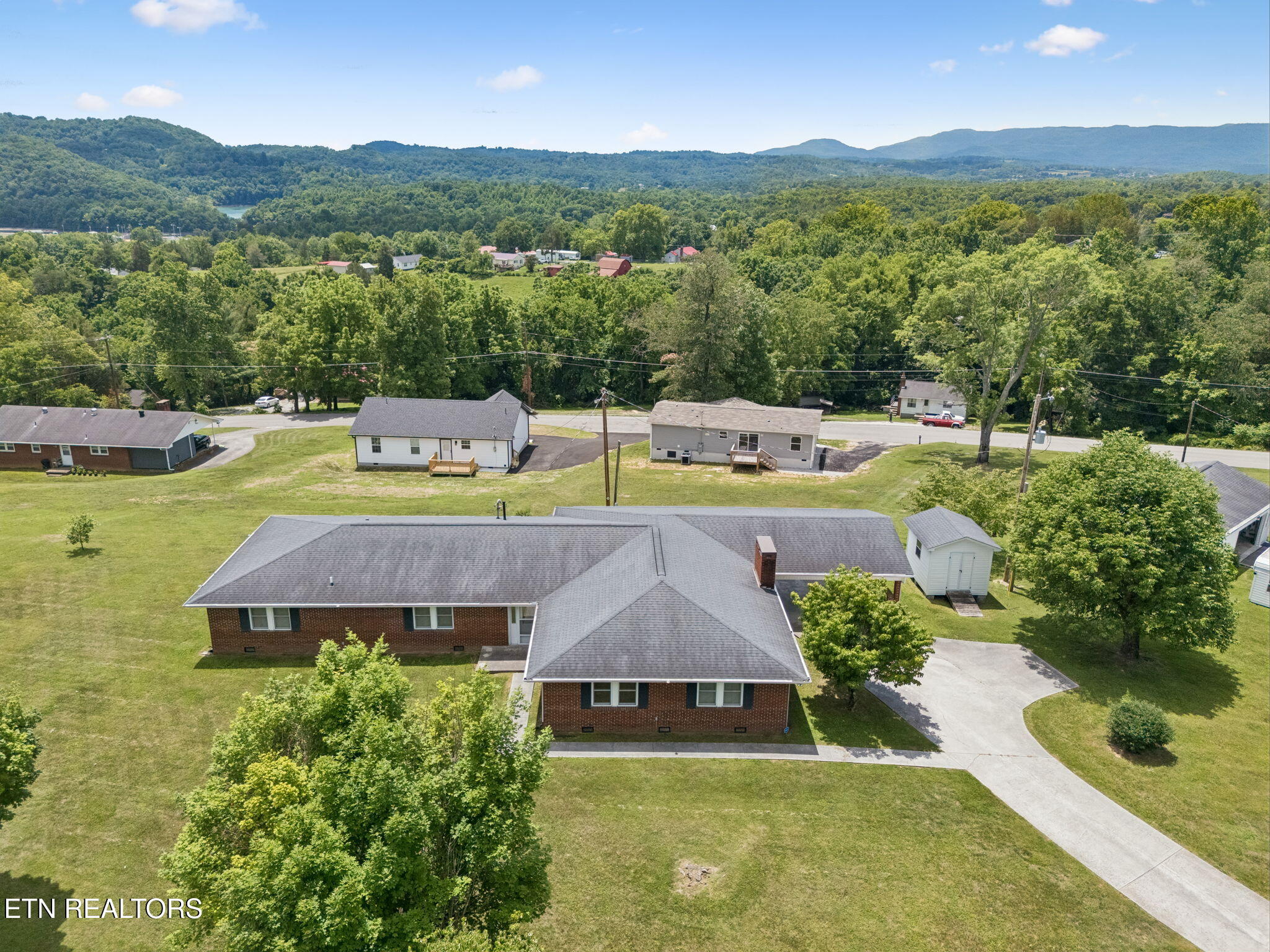 147 Meredith Road La Follette, TN 37766 - Photo 33 of 41 39-147 Meredith Rd - 039