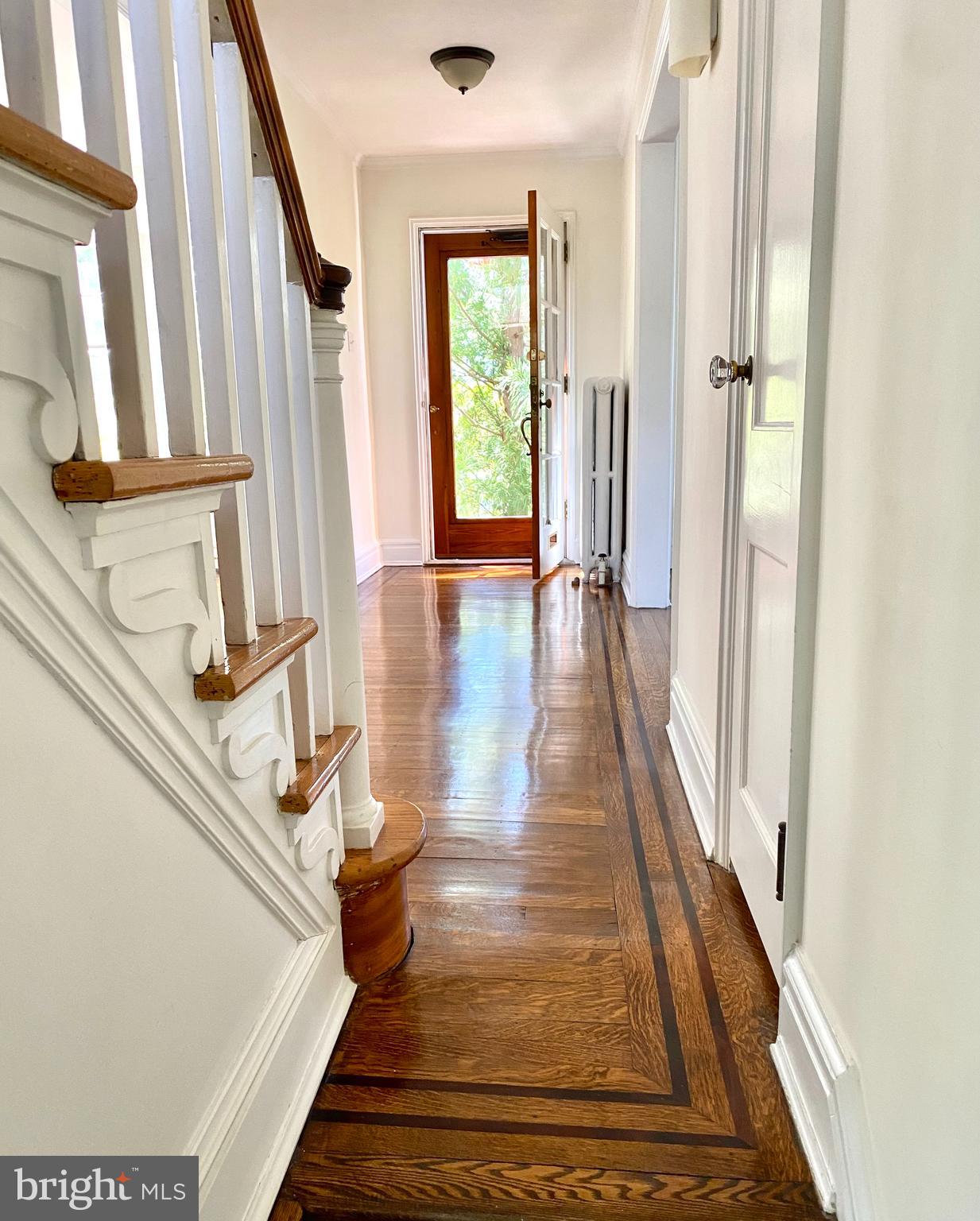 14 Snowden Road Bala Cynwyd, PA 19004 - Photo 19 of 59 Light filled entry