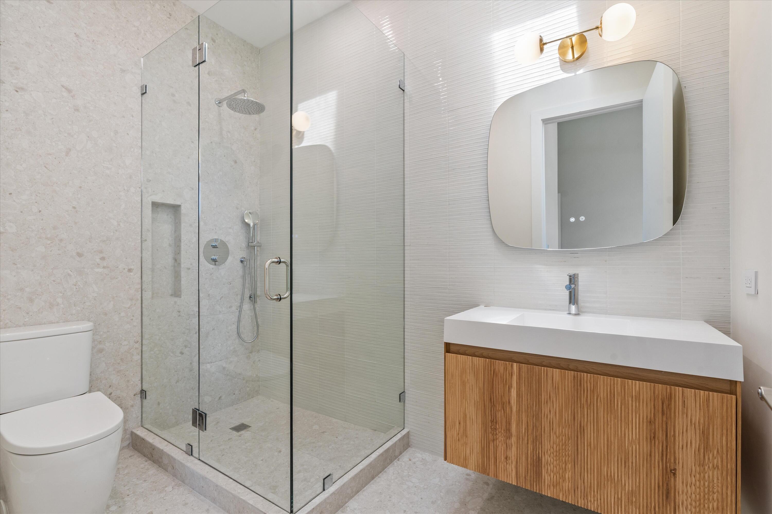 4484 Bocaire Boulevard Boca Raton, FL 33487 - Photo 20 of 40 Guest bath