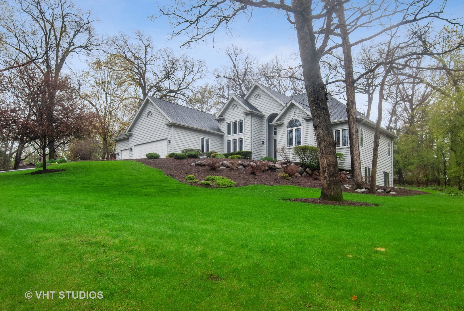 43W887 Old Midlothian Road Elburn, IL 60119 - Photo 3 of 35 a front view of building with yard