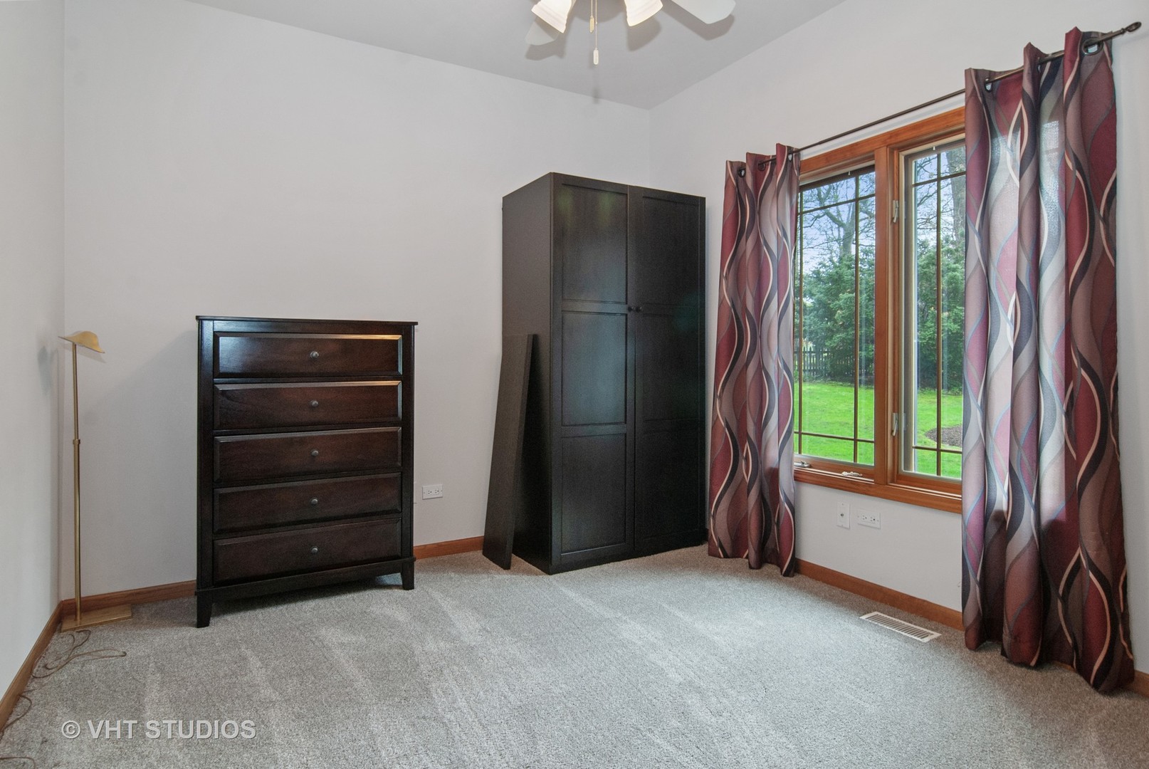 43W887 Old Midlothian Road Elburn, IL 60119 - Photo 23 of 35 an empty room with windows and closet
