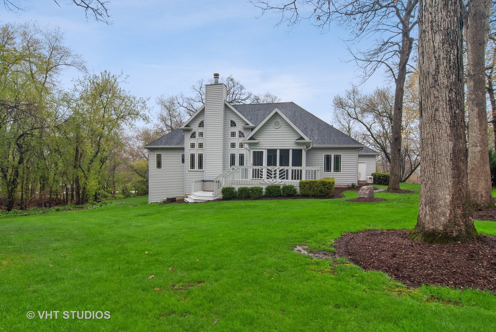 43W887 Old Midlothian Road Elburn, IL 60119 - Photo 31 of 35 a view of a house with backyard and garden