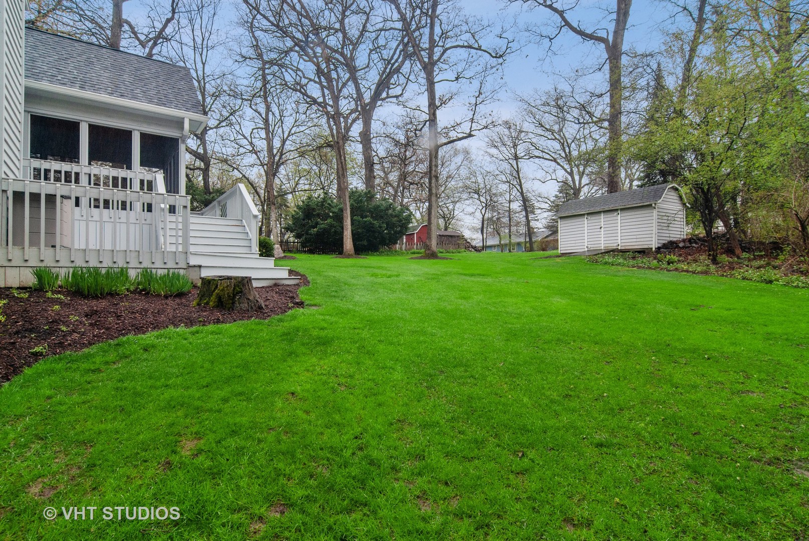 43W887 Old Midlothian Road Elburn, IL 60119 - Photo 35 of 35 a backyard of a house with table and chairs
