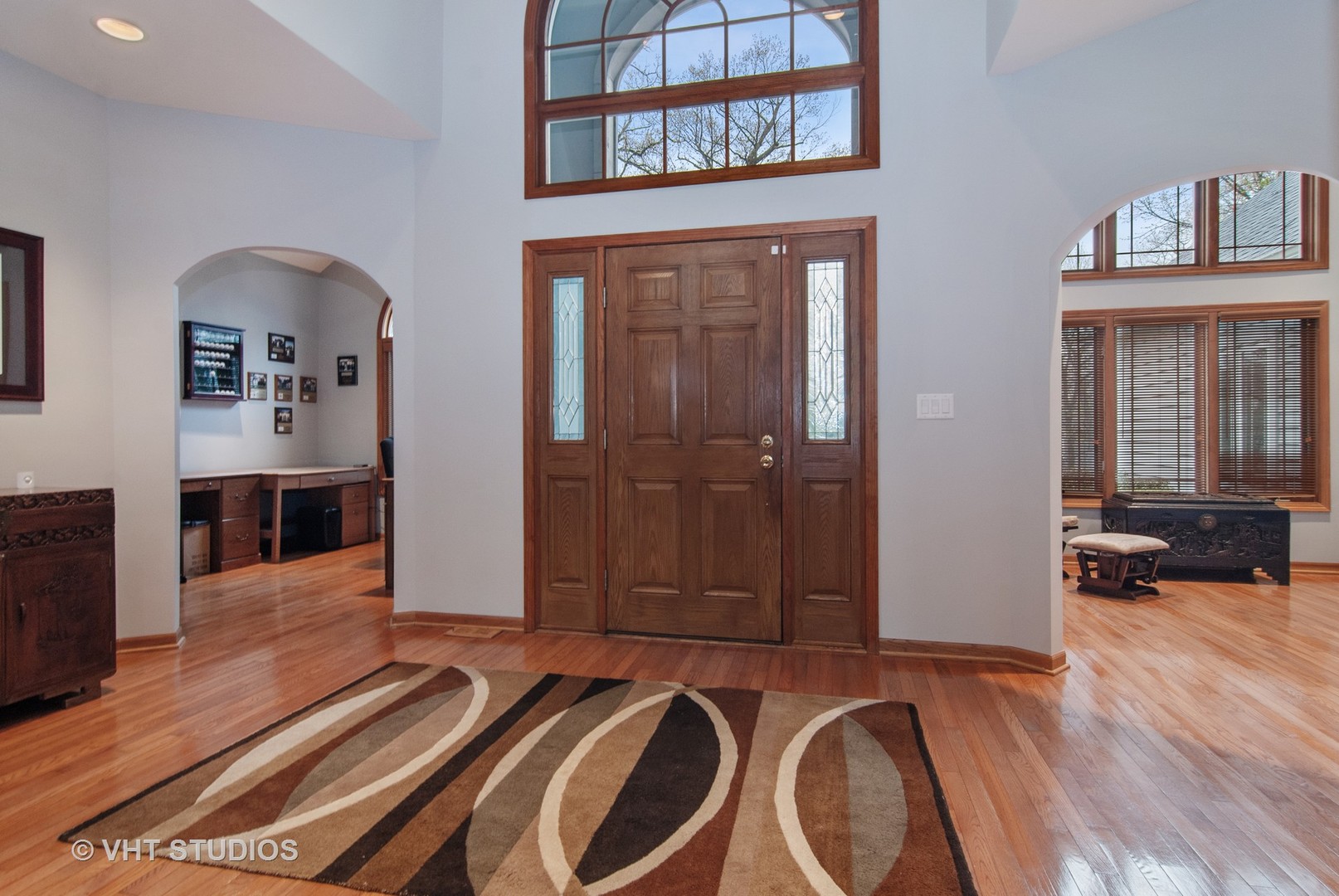 43W887 Old Midlothian Road Elburn, IL 60119 - Photo 5 of 35 a view of an entryway with wooden floor