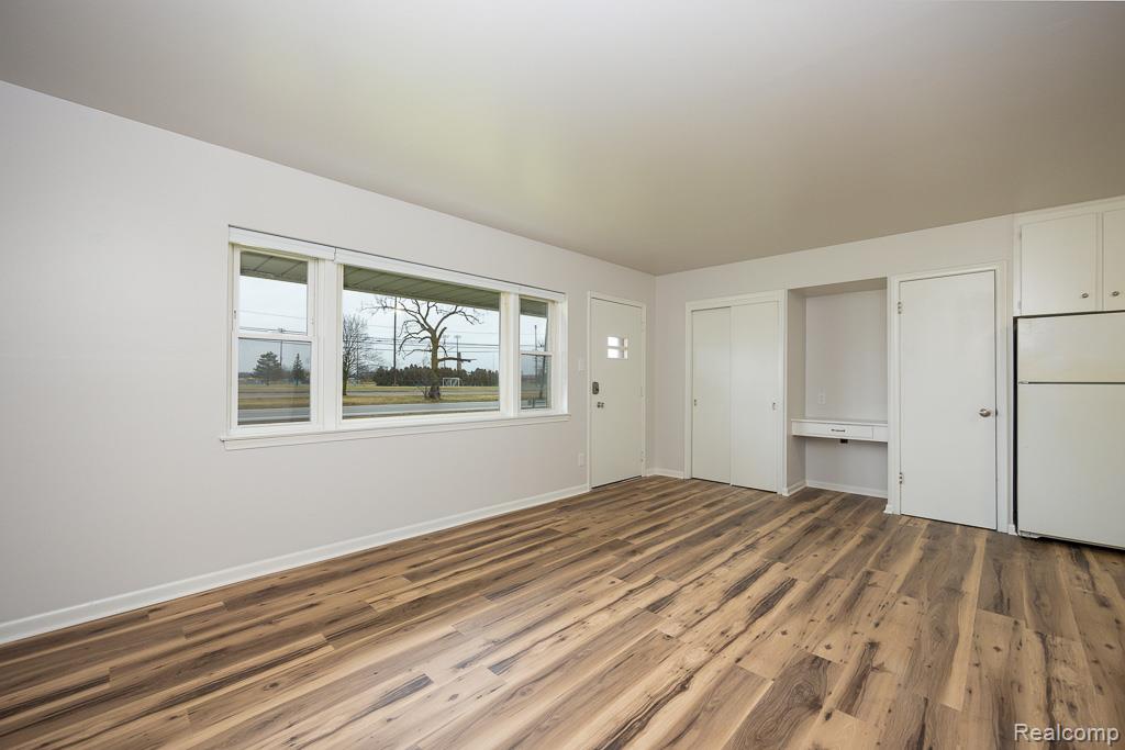 12523 Pennsylvania Road, Unit 2 Riverview, MI 48193 - Photo 7 of 38