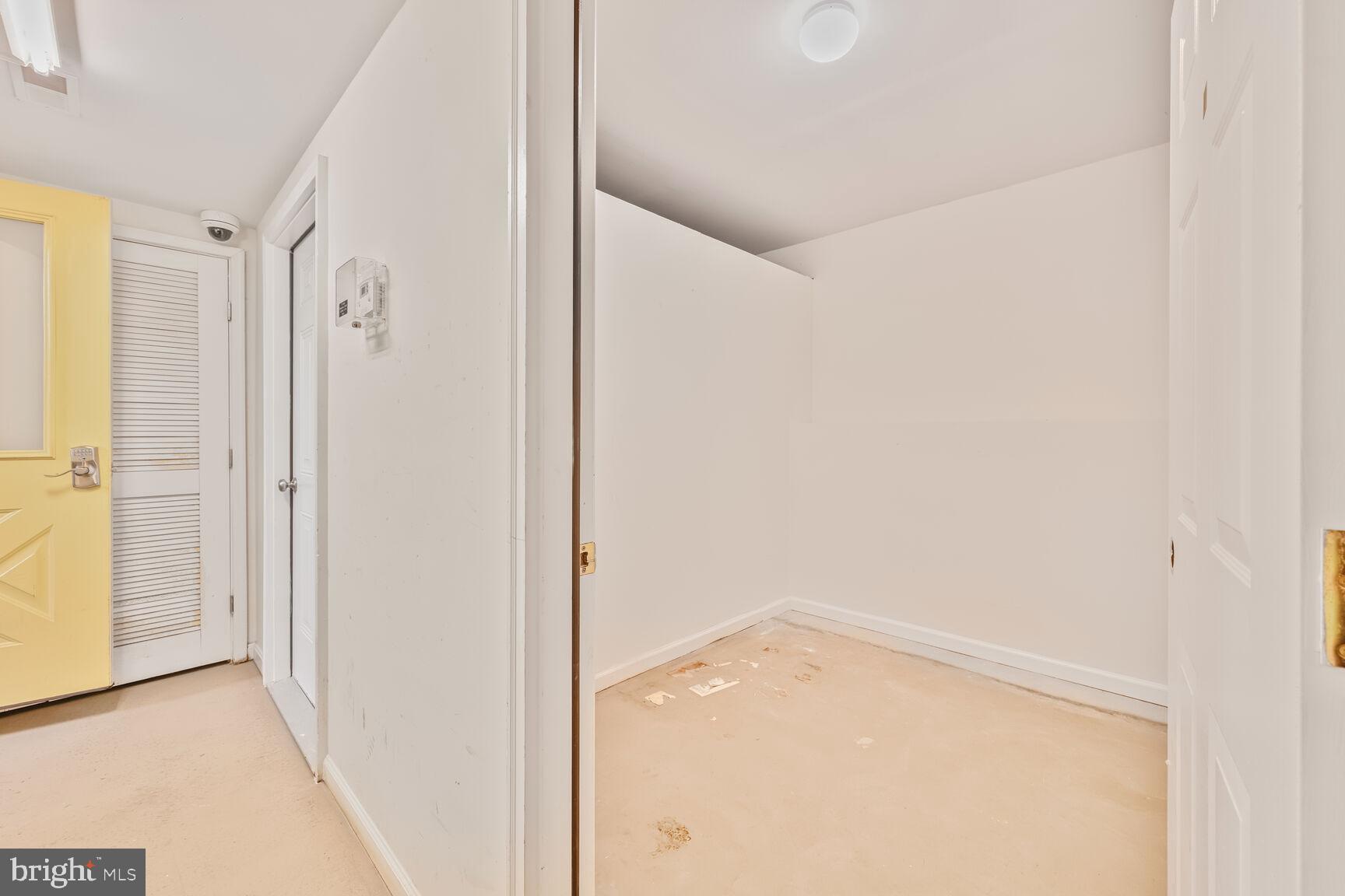 1354 Euclid Street Northwest, Unit 403A Washington, DC 20009 - Photo 22 of 26 a view of small space